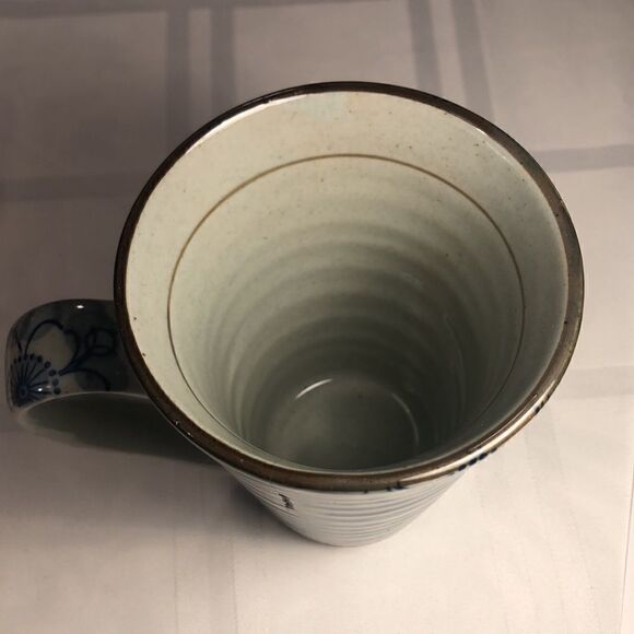 Coffee mug, Blue floral with flaw Used - Picture 5 of 9